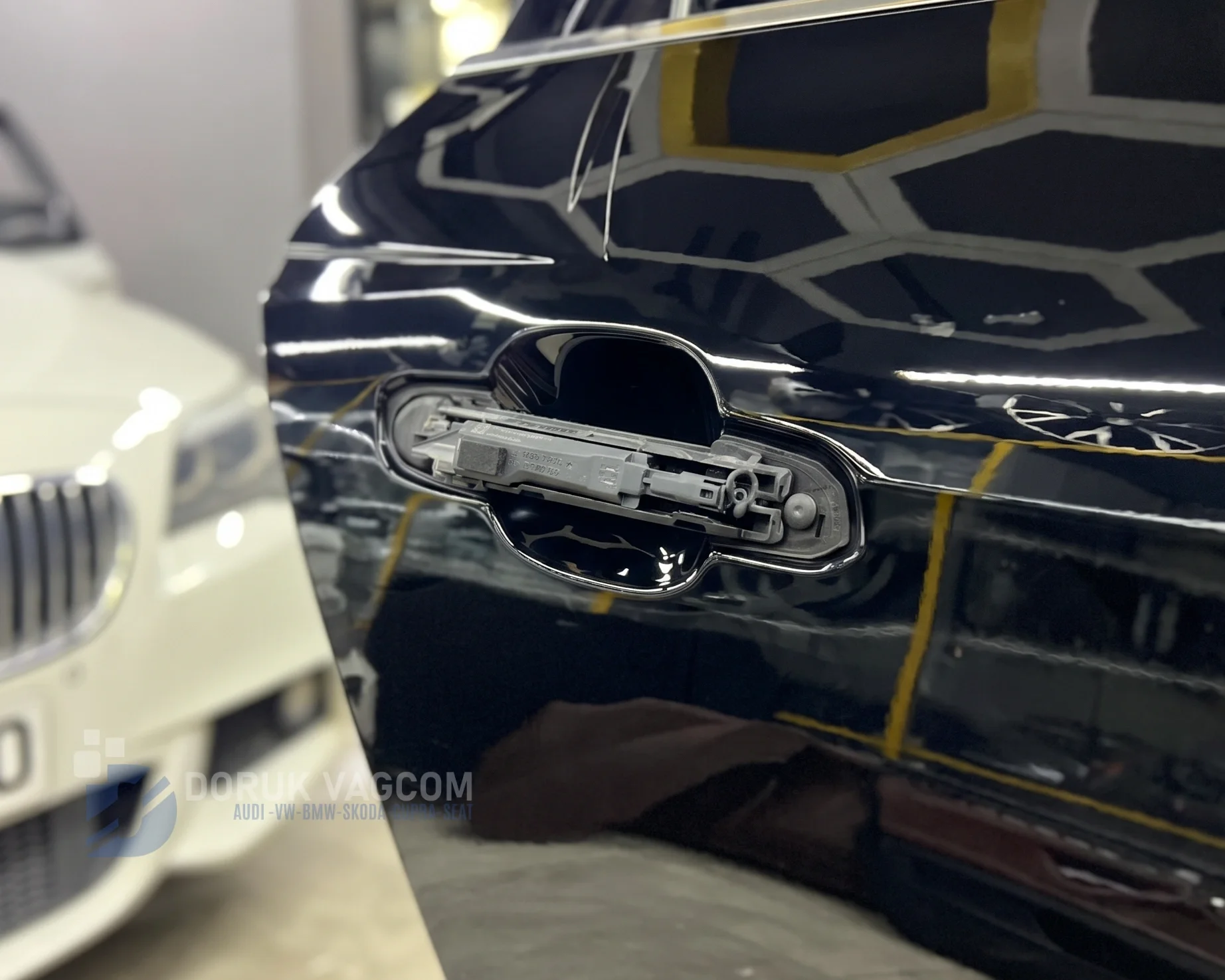 Audi A4 B9 2015 ANAHTARSIZ GİRİŞ MONTAJI Montajı - Detay Görsel 6 -Doruk Vagcom