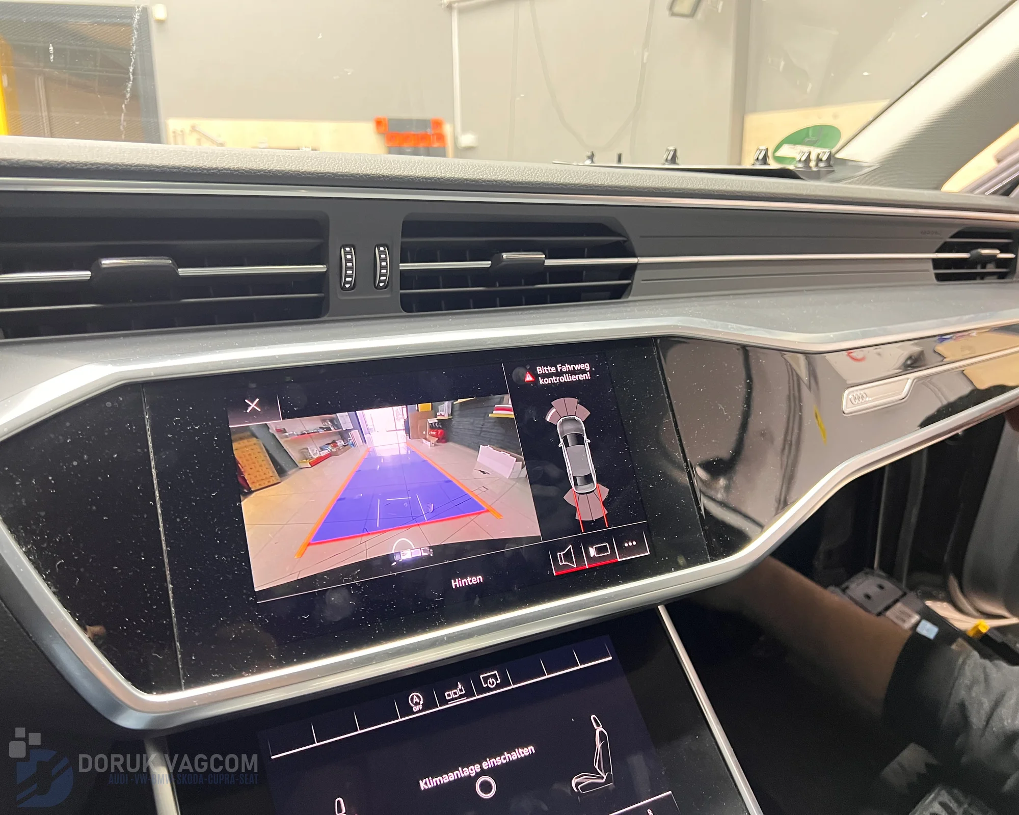 Audi A6 C8 (2018-2026) Audi A6 (C8) Orijinal Geri Görüş Kamerası Montajı Navigasyon Multimedya Montajı