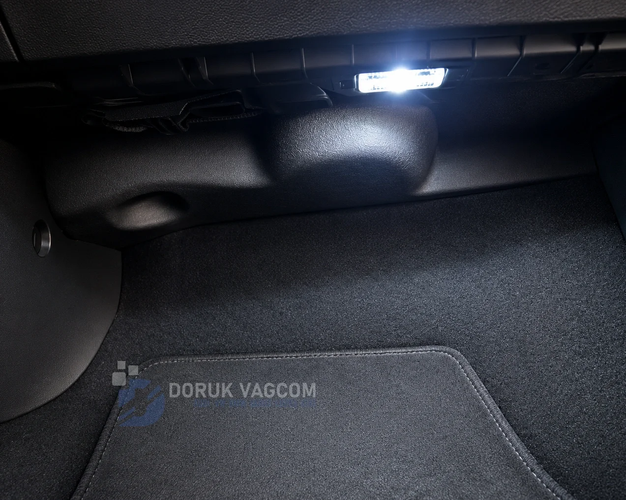 Skoda Scala NW4 2023 AKSESUAR Montajı - Detay Görsel 3 -Doruk Vagcom