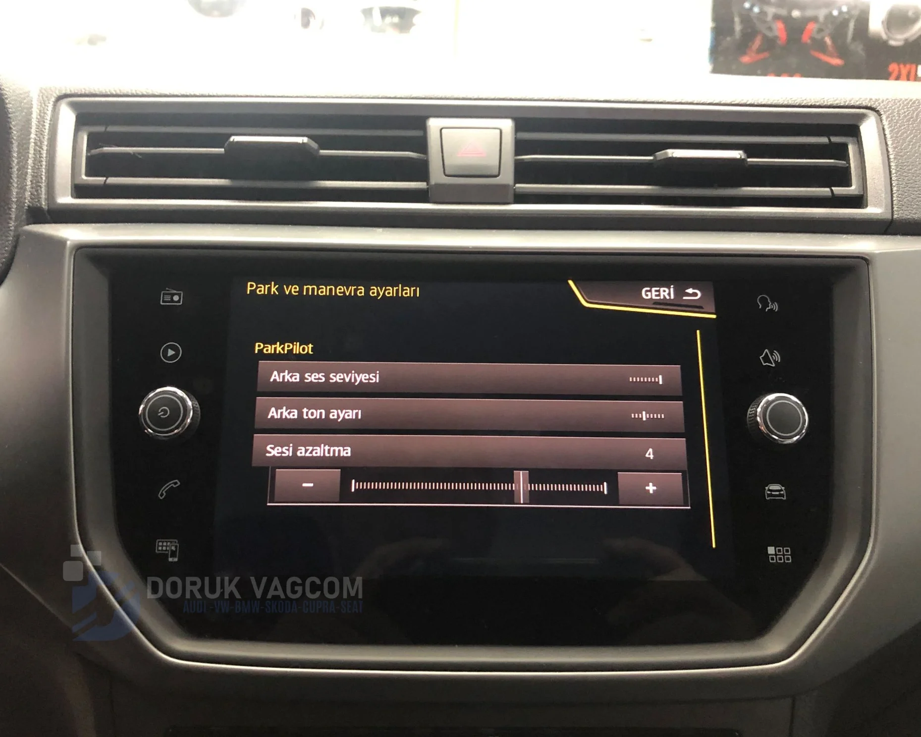 Seat Ibiza 6F 2017-2026 PARK SENSÖRÜ MONTAJI Montajı - Detay Görsel 4 -Doruk Vagcom