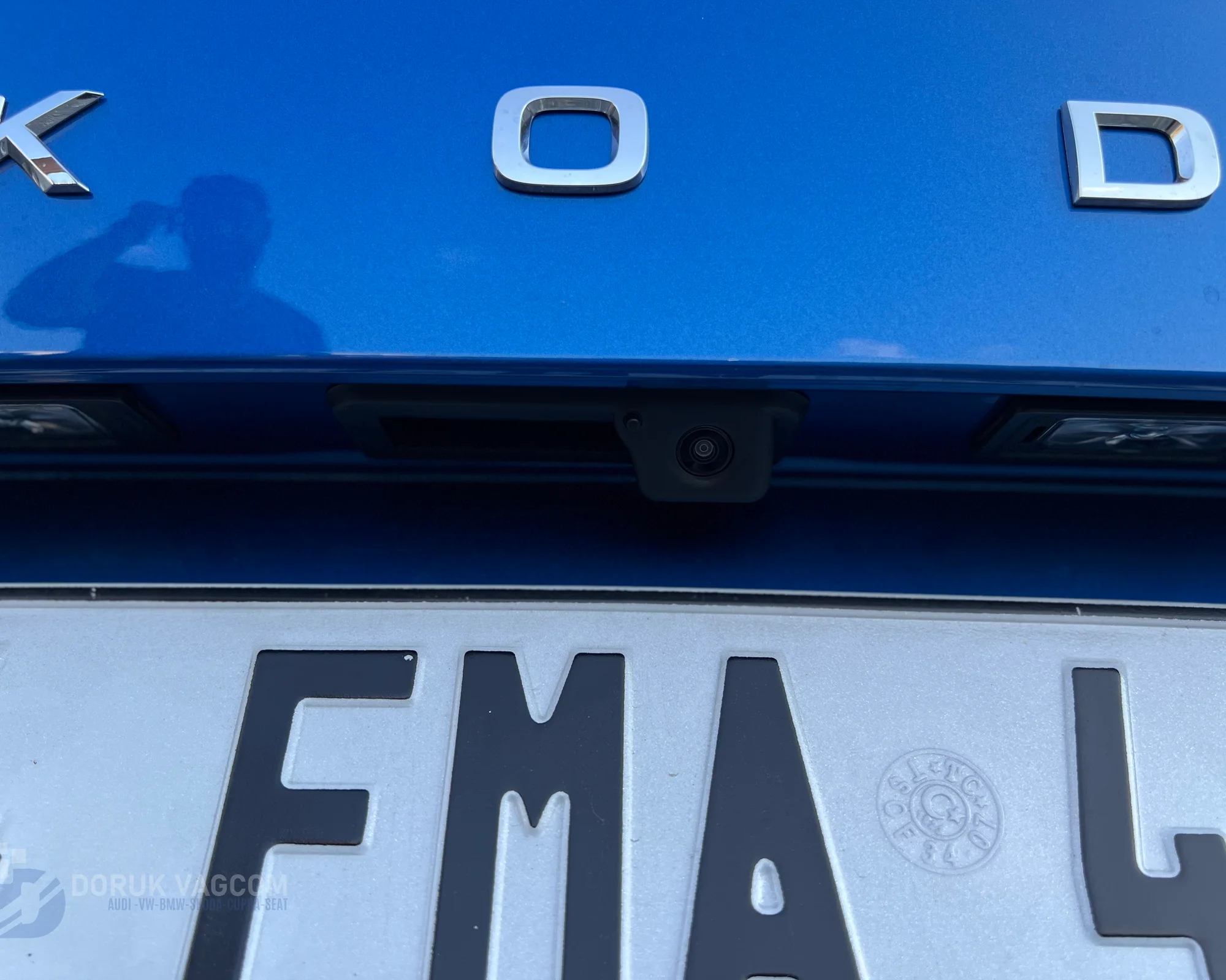 Skoda Fabia PJ 2021-2026 GERİ GÖRÜŞ KAMERASI MONTAJI Montajı - Detay Görsel 4 -Doruk Vagcom
