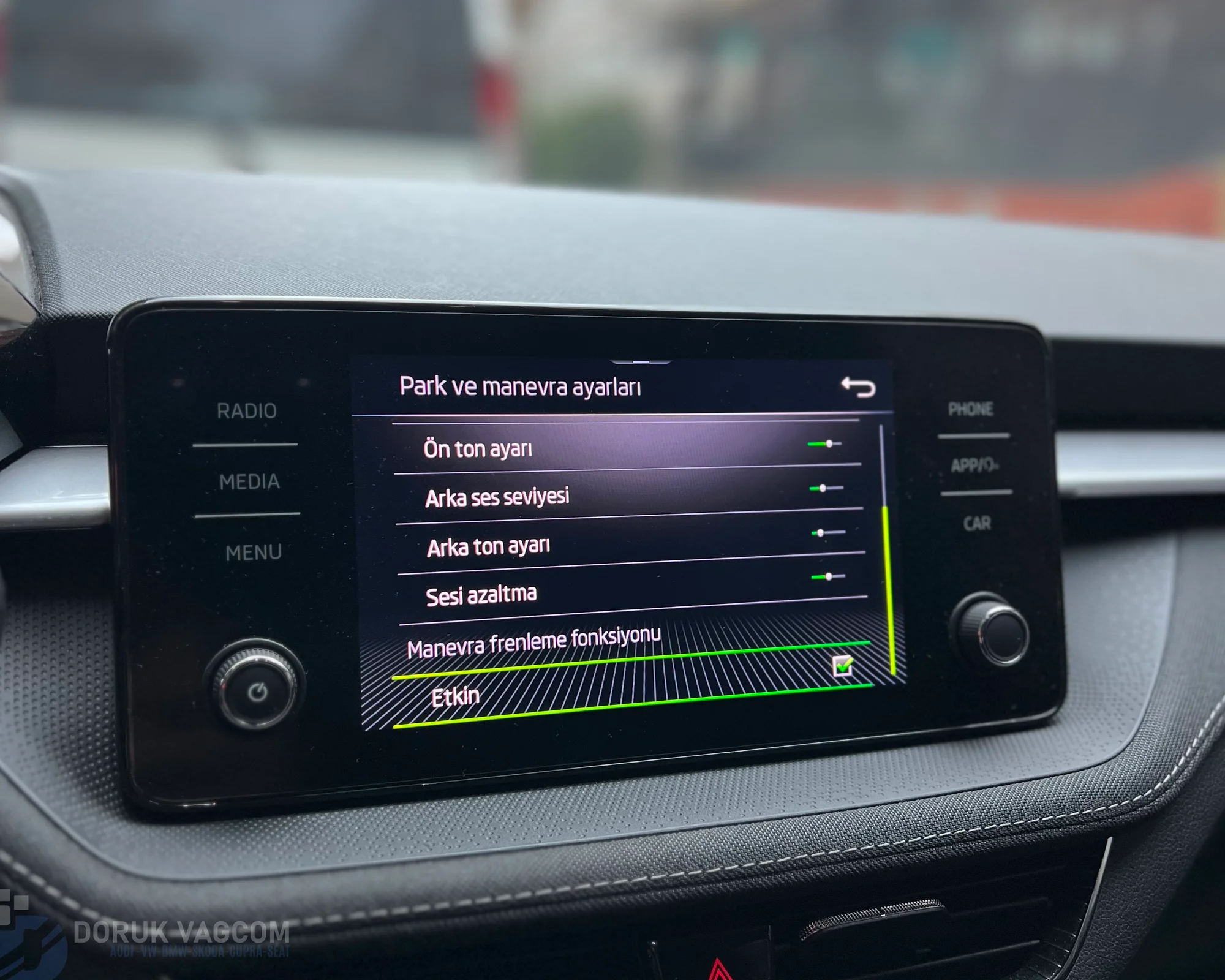 Skoda Fabia PJ 2021-2026 PARK SENSÖRÜ MONTAJI Montajı - Detay Görsel 2 -Doruk Vagcom