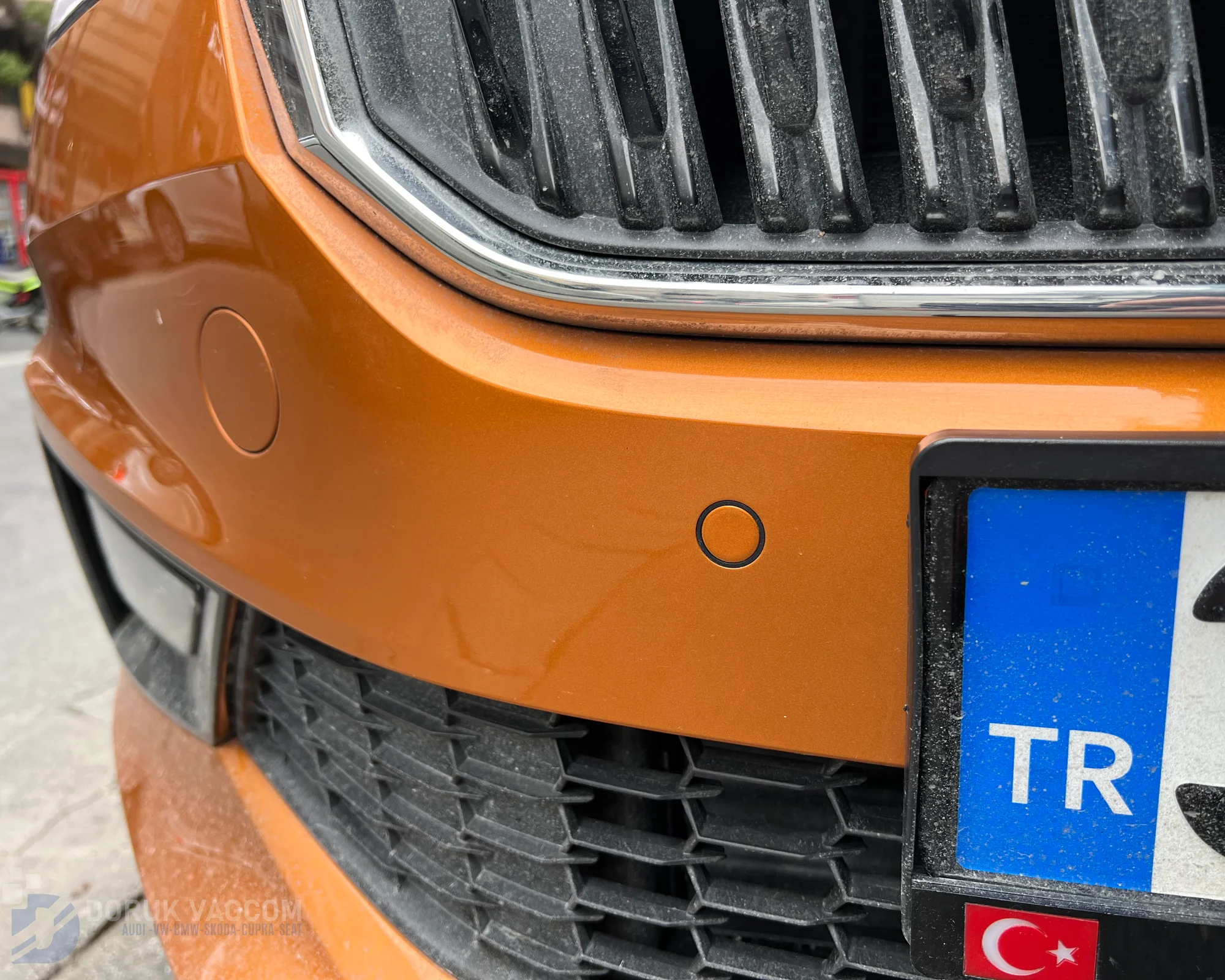 Skoda Fabia PJ 2021-2026 PARK SENSÖRÜ MONTAJI Montajı - Detay Görsel 5 -Doruk Vagcom