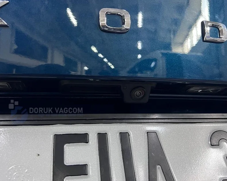 Skoda Octavia A8 2021-2023 GERİ GÖRÜŞ KAMERASI MONTAJI Montajı - Detay Görsel 2 -Doruk Vagcom