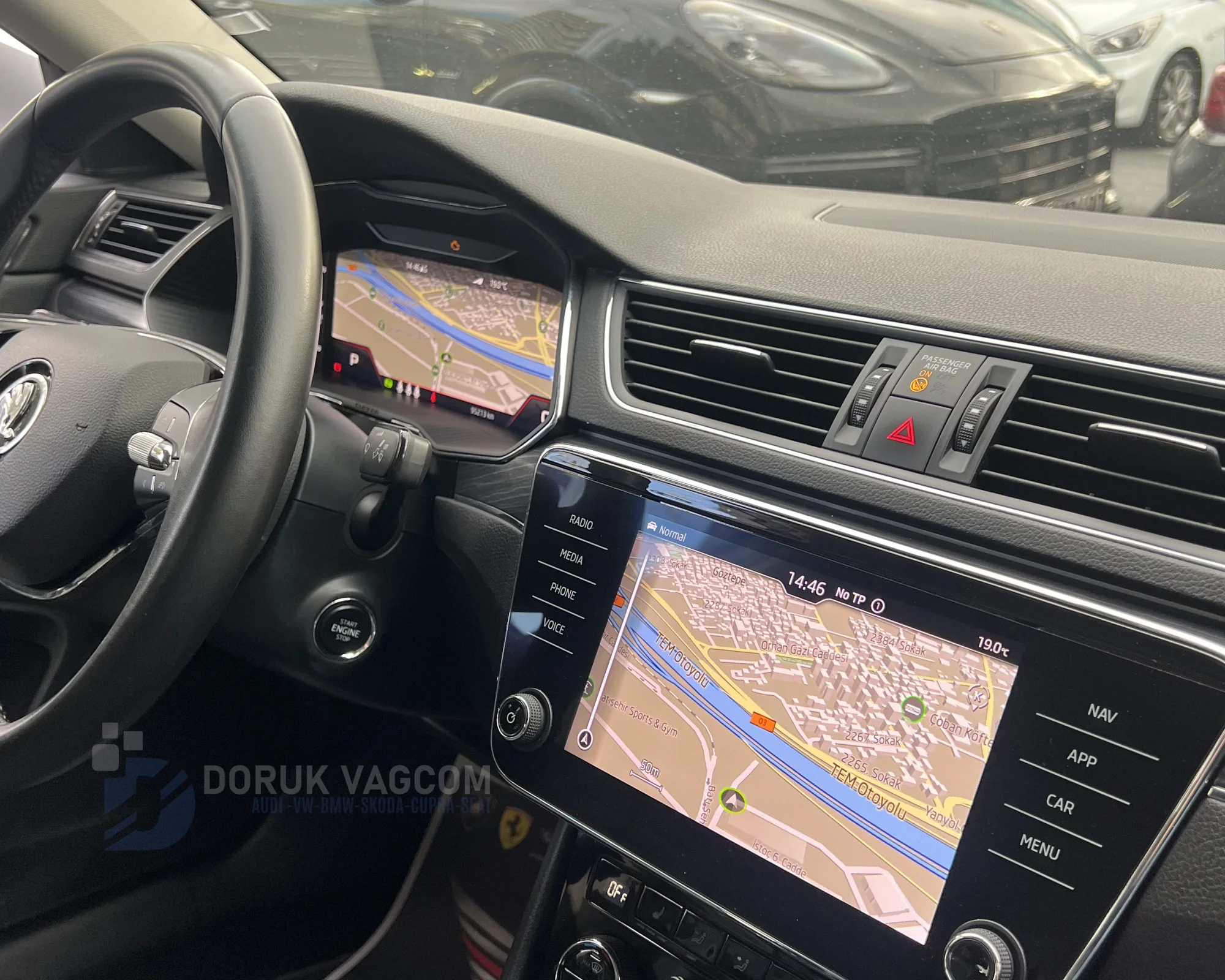 Skoda Superb 3V (2015-2024) Skoda Superb (3V) Orijinal Navigasyon ve Çift Ekran Harita Aktivasyonu Navigasyon Multimedya Montajı