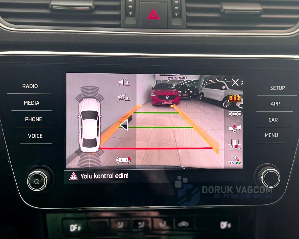 Skoda Superb B9 2024-2026 GERİ GÖRÜŞ KAMERASI MONTAJI Montajı - Detay Görsel 4 -Doruk Vagcom