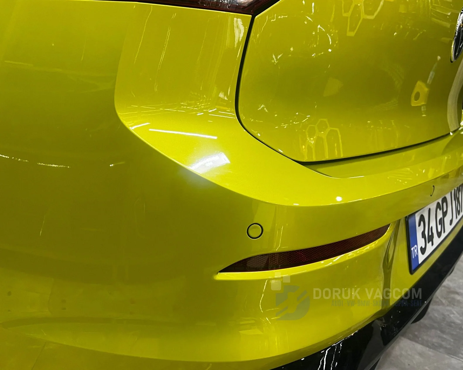 Volkswagen Golf MK8 2020-2026 PARK SENSÖRÜ MONTAJI Montajı - Detay Görsel 1 -Doruk Vagcom