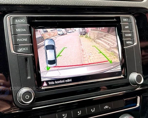 Volkswagen Jetta MK6.5 (2015-2018) Volkswagen Jetta 6.5 Orijinal Geri Görüş Kamerası Montajı Navigasyon Multimedya Montajı