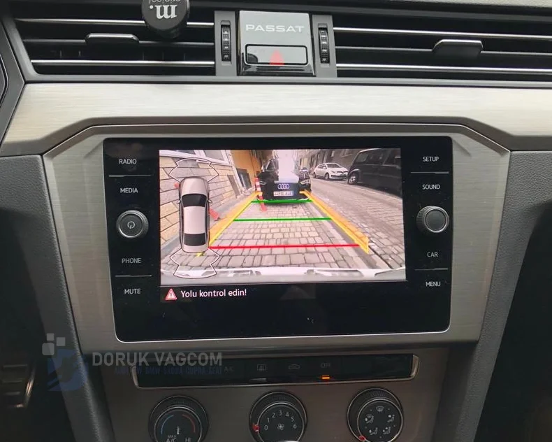 Volkswagen Passat B8.5 2019-2024 GERİ GÖRÜŞ KAMERASI MONTAJI Montajı - Detay Görsel 1 -Doruk Vagcom