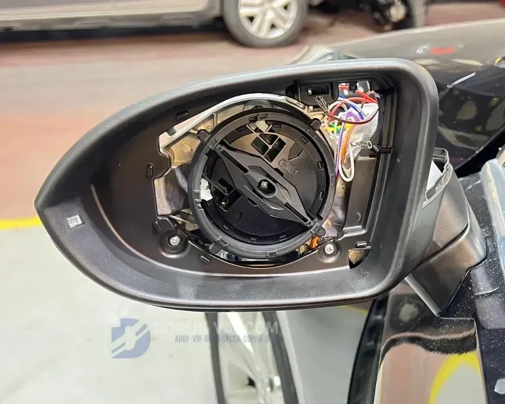 Volkswagen Arteon 3H 2017-2026 OTOMATİK KATLANIR AYNA Montajı - Detay Görsel 7 -Doruk Vagcom