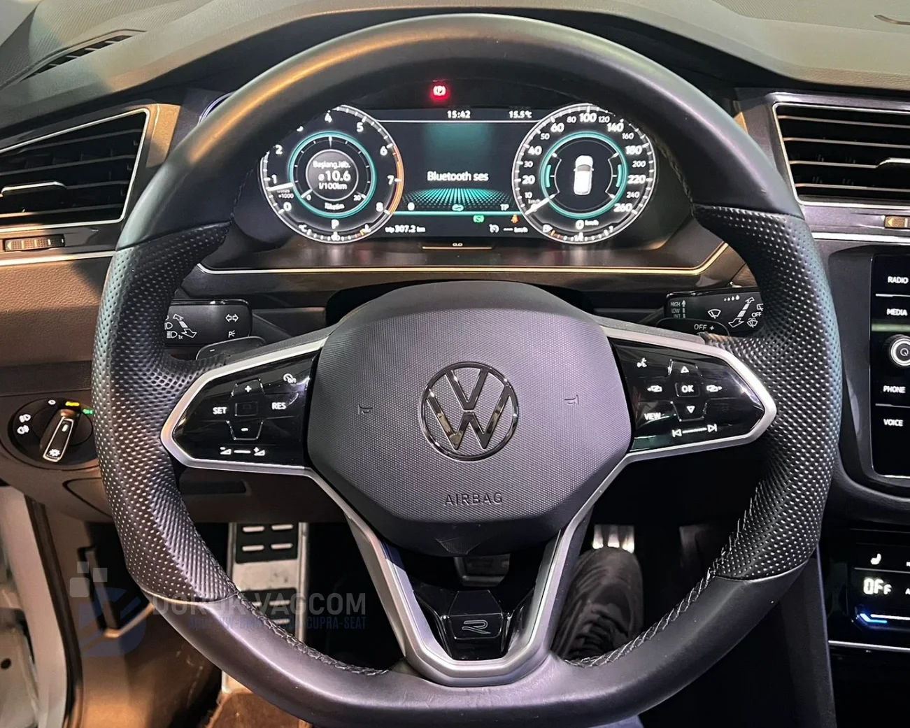Volkswagen Golf MK8 (2020-2026) VW Golf 8 R Orijinal Performans Direksiyon Simidi (Retrofit) Navigasyon Multimedya Montajı